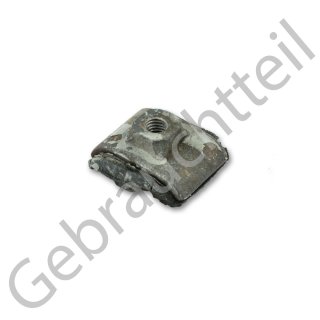 Klammer zu Einspritzleitung passend für diverse Modelle der Kubota B- Serie und Kubota Motoren (gebrauchtes Originalteil)